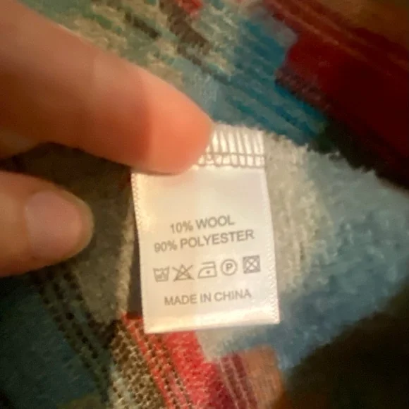 Sterling Kreek Soft Comfy Aztec/Western Style Wool Shacket Size Small NWT - Picture 5 of 8